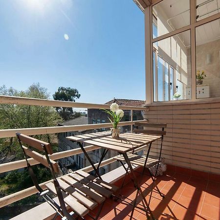 Sunny View To The Tower Apartment Порто Екстериор снимка