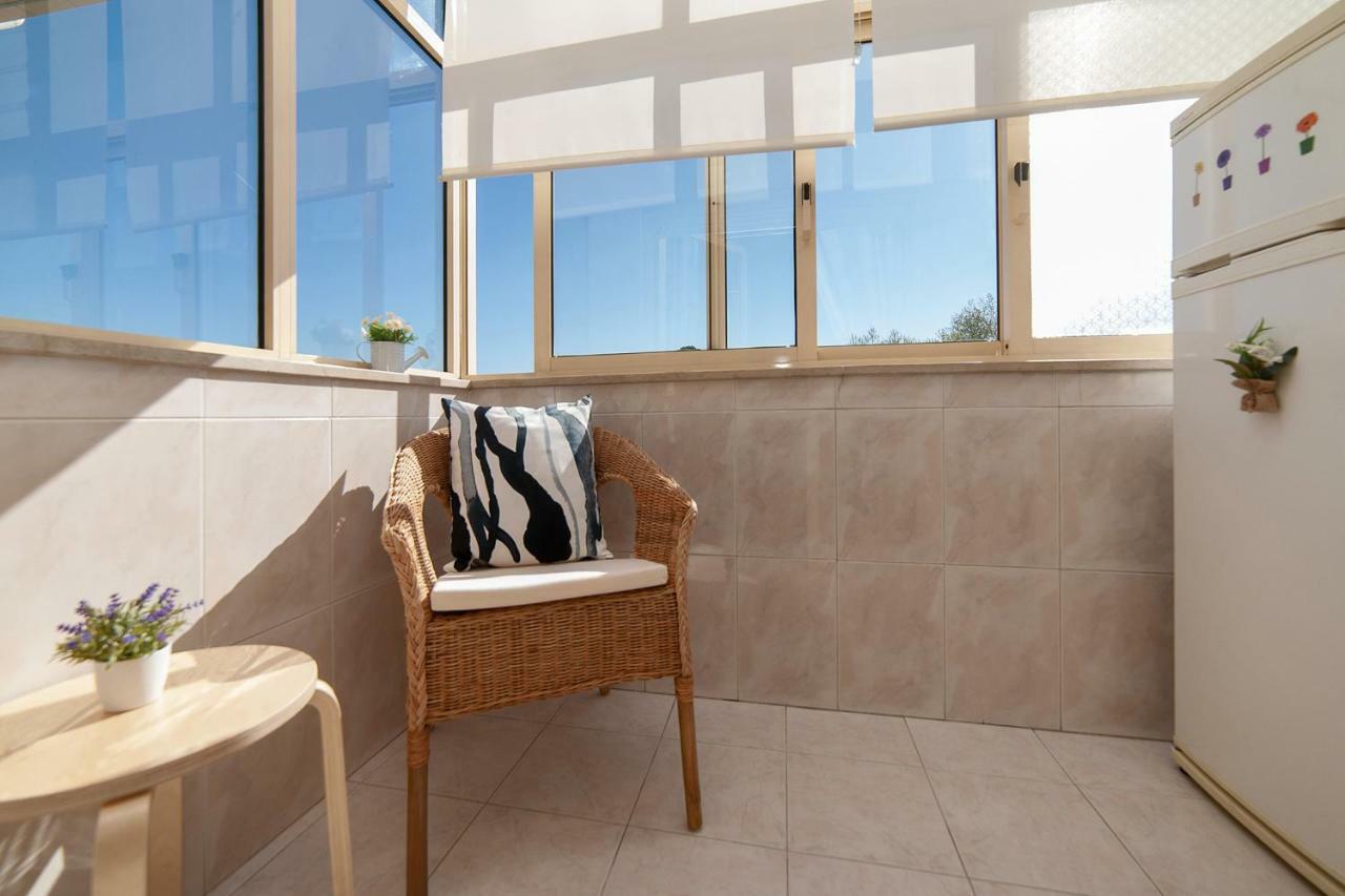 Sunny View To The Tower Apartment Порто Екстериор снимка