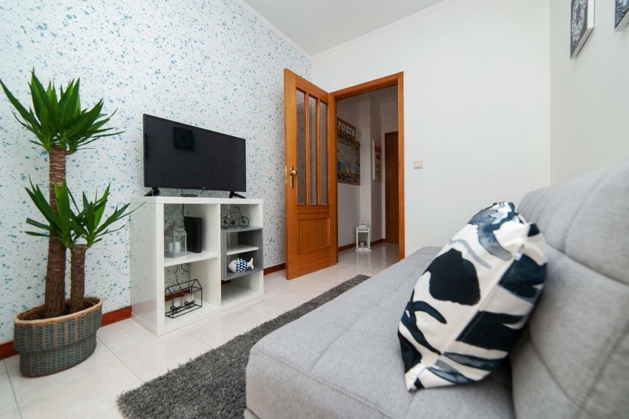 Sunny View To The Tower Apartment Порто Екстериор снимка